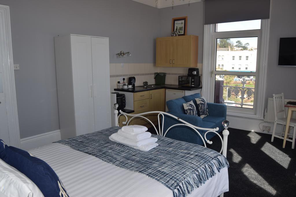 Bed and Breakfast The Blenheim Dawlish Exterior foto