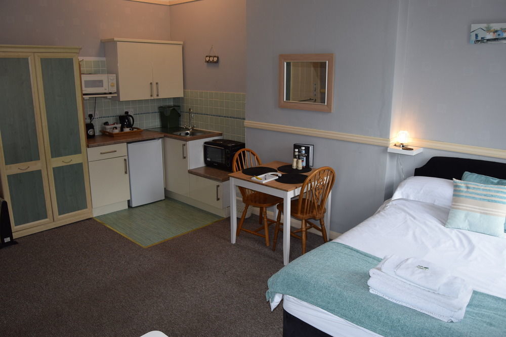 Bed and Breakfast The Blenheim Dawlish Exterior foto