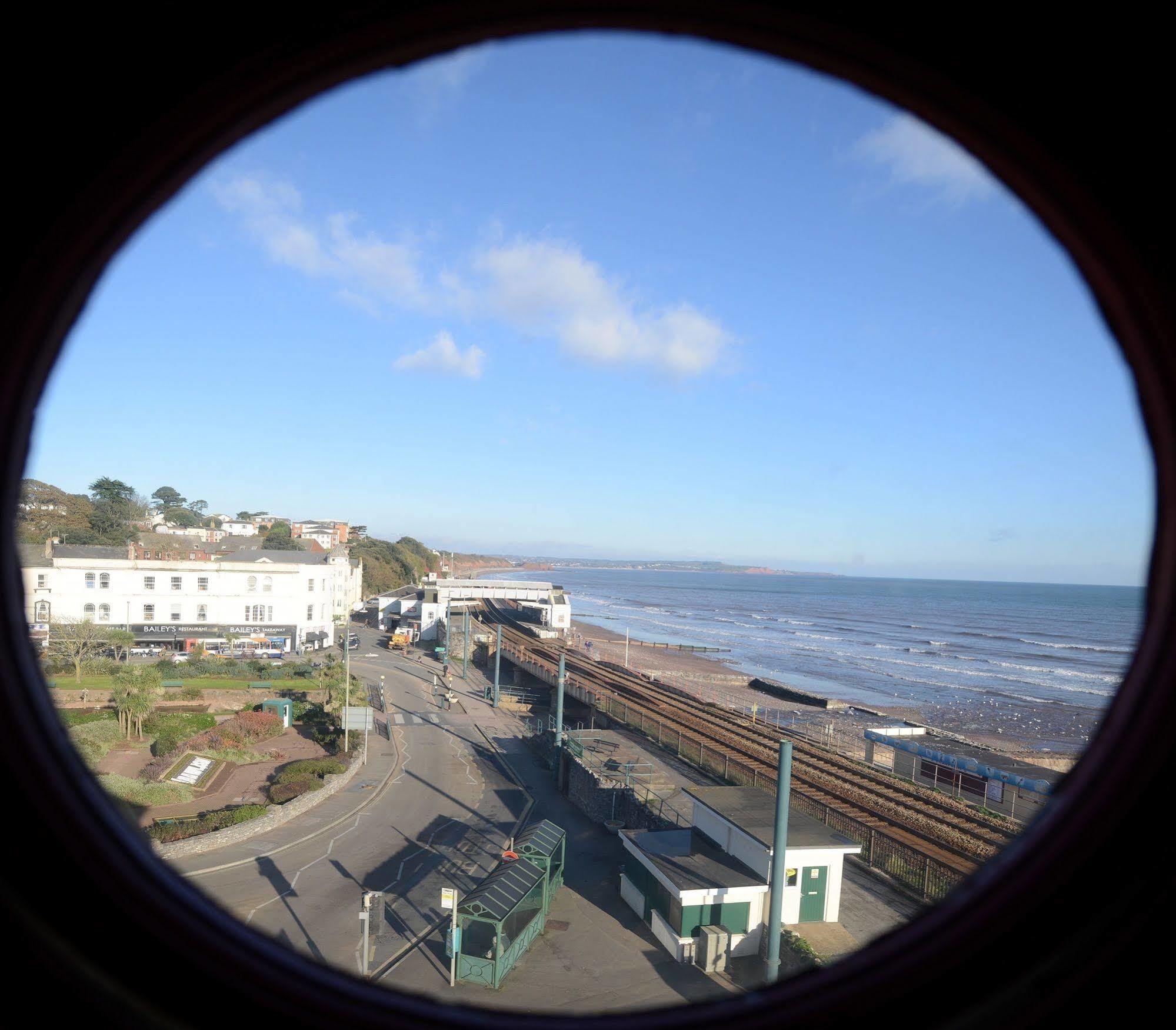 Bed and Breakfast The Blenheim Dawlish Exterior foto